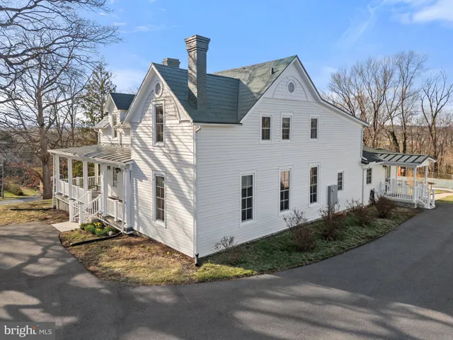 $999,000 | 1521 North Royal Avenue, Front Royal, VA 22630