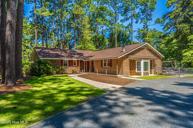 $331,250 | 606 John McQueen Road, Aberdeen, NC 28315