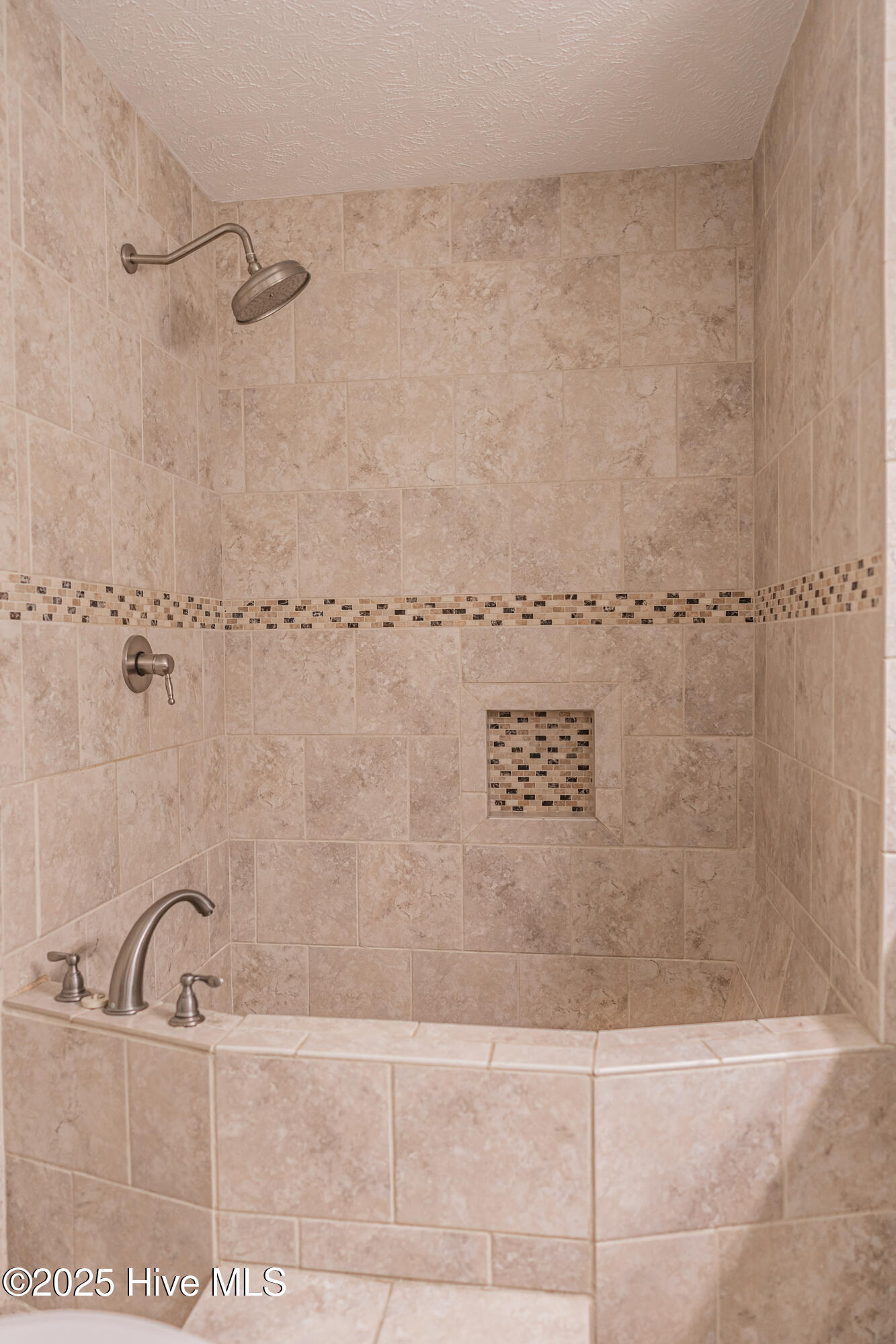606 John McQueen Road Aberdeen, NC 28315 - Photo 15 of 38 Shower detail