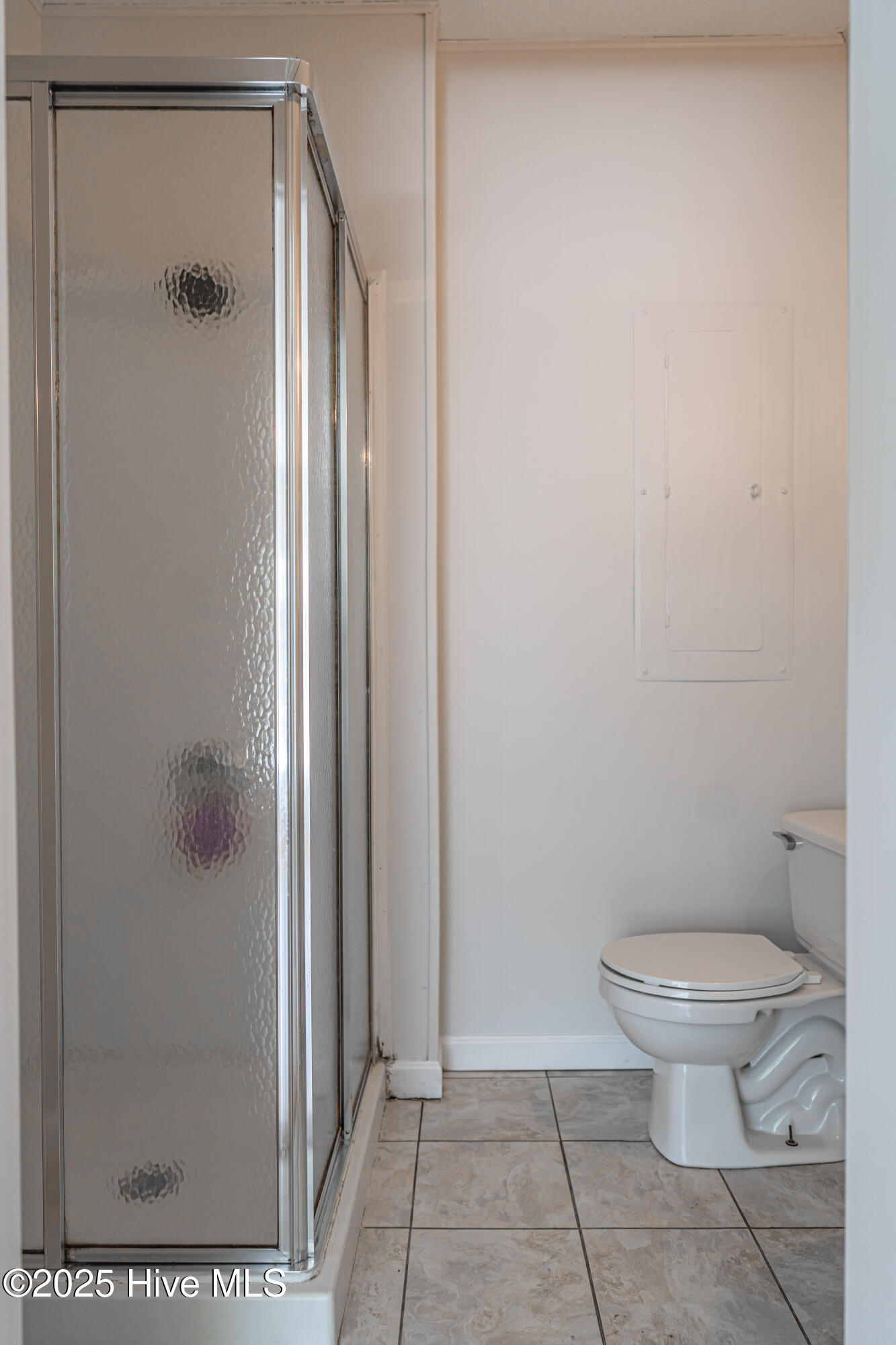 606 John McQueen Road Aberdeen, NC 28315 - Photo 25 of 38 3rd bathroom