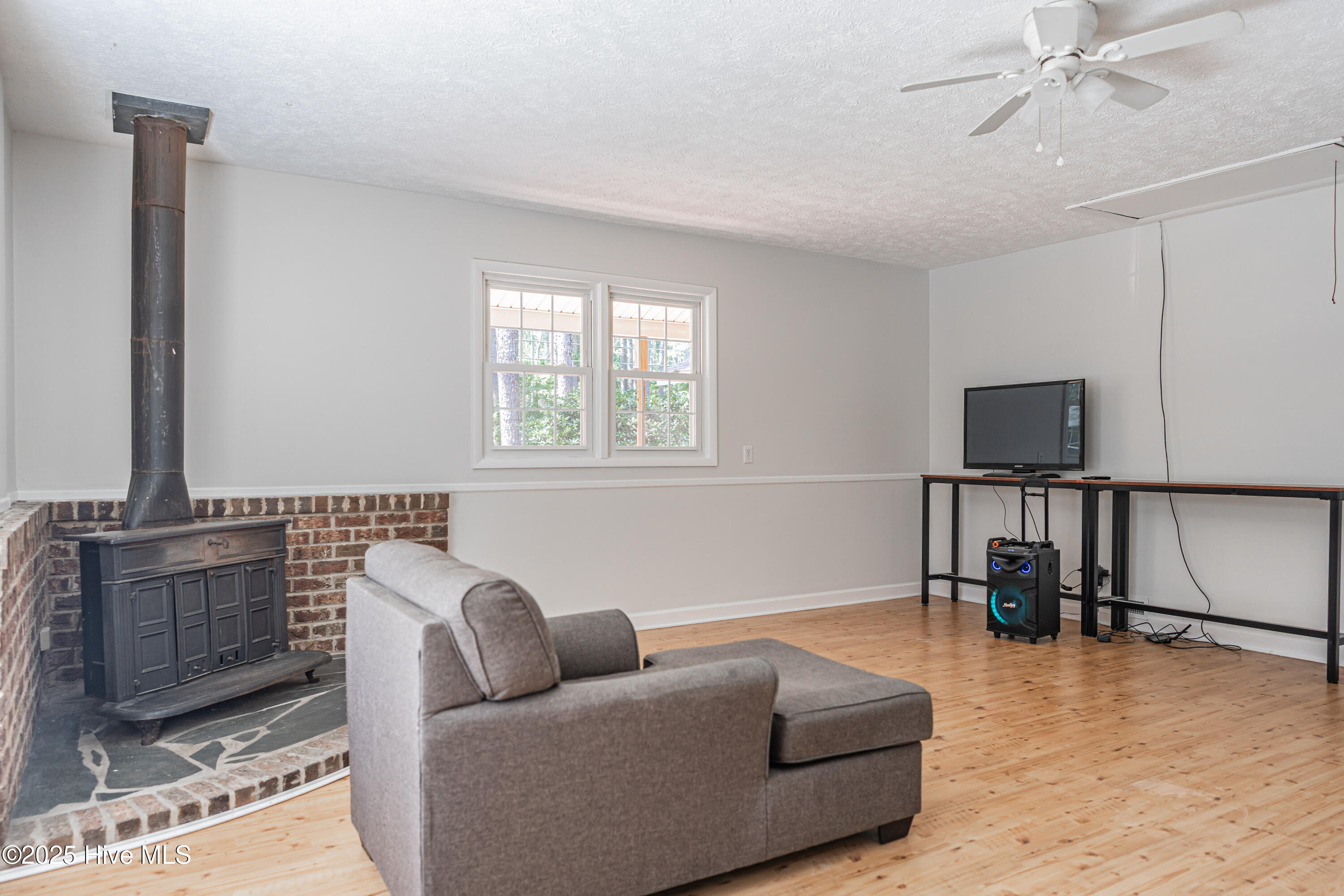 606 John McQueen Road Aberdeen, NC 28315 - Photo 26 of 38 den