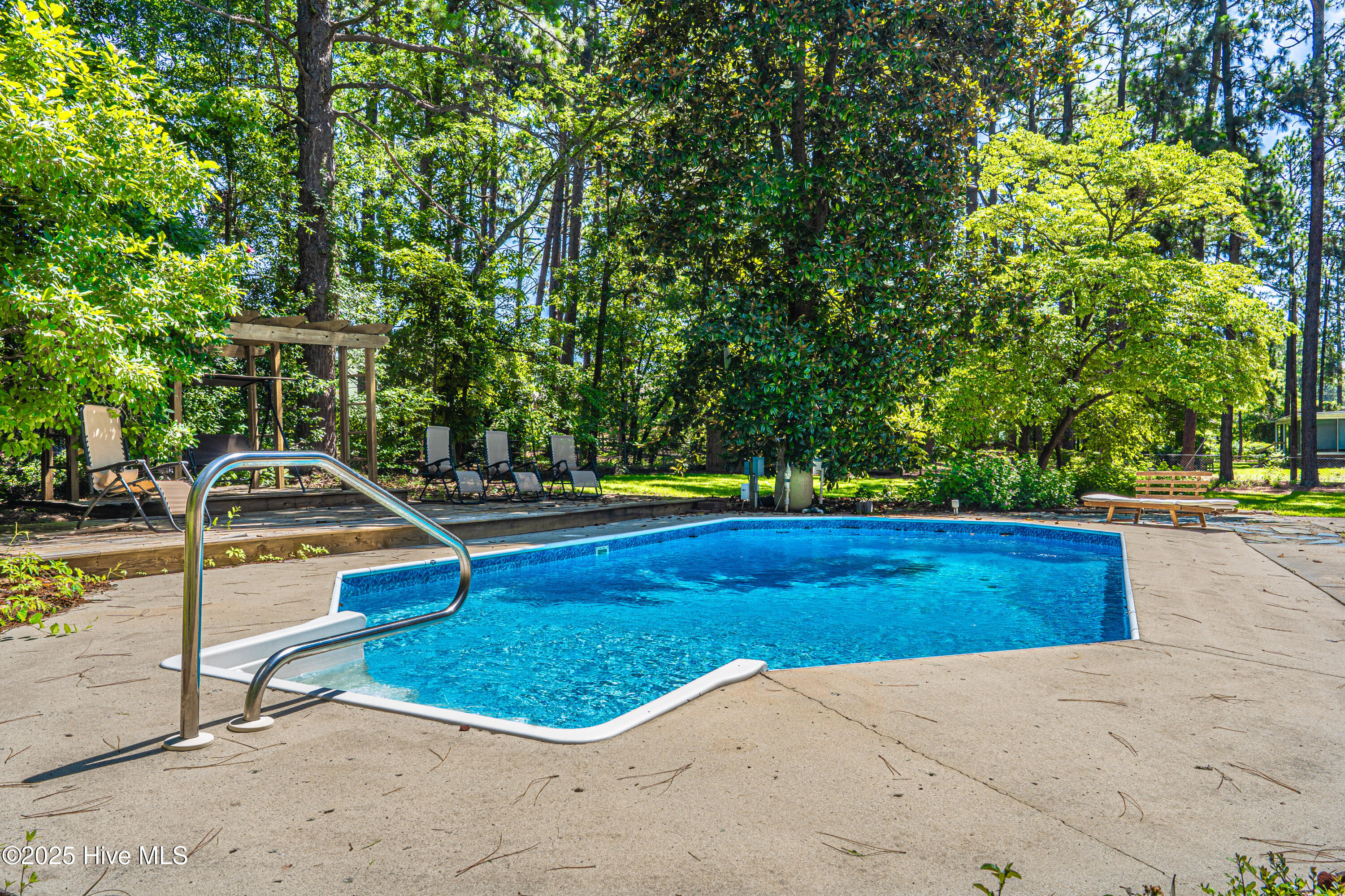 606 John McQueen Road Aberdeen, NC 28315 - Photo 29 of 38 pool