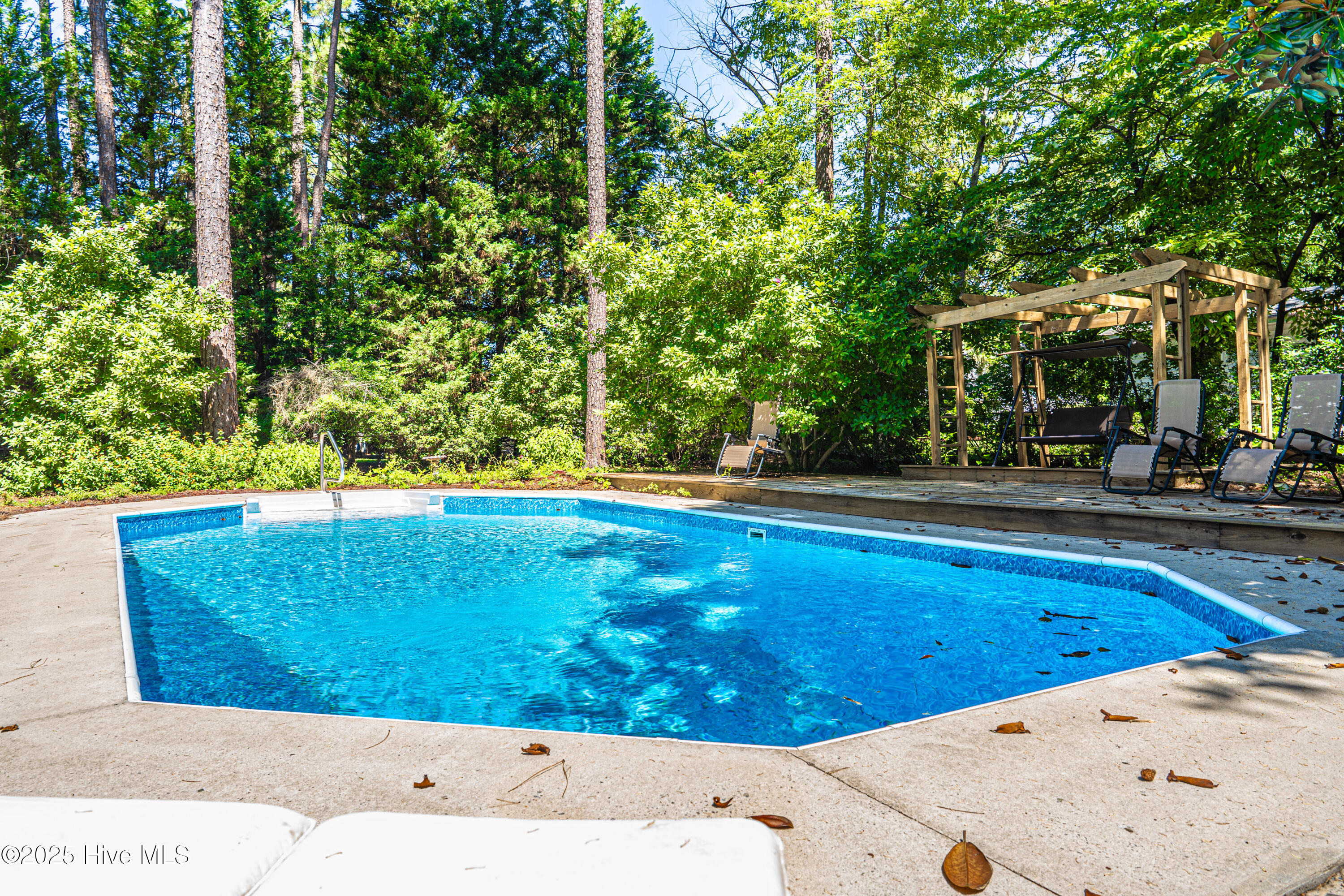 606 John McQueen Road Aberdeen, NC 28315 - Photo 30 of 38 pool