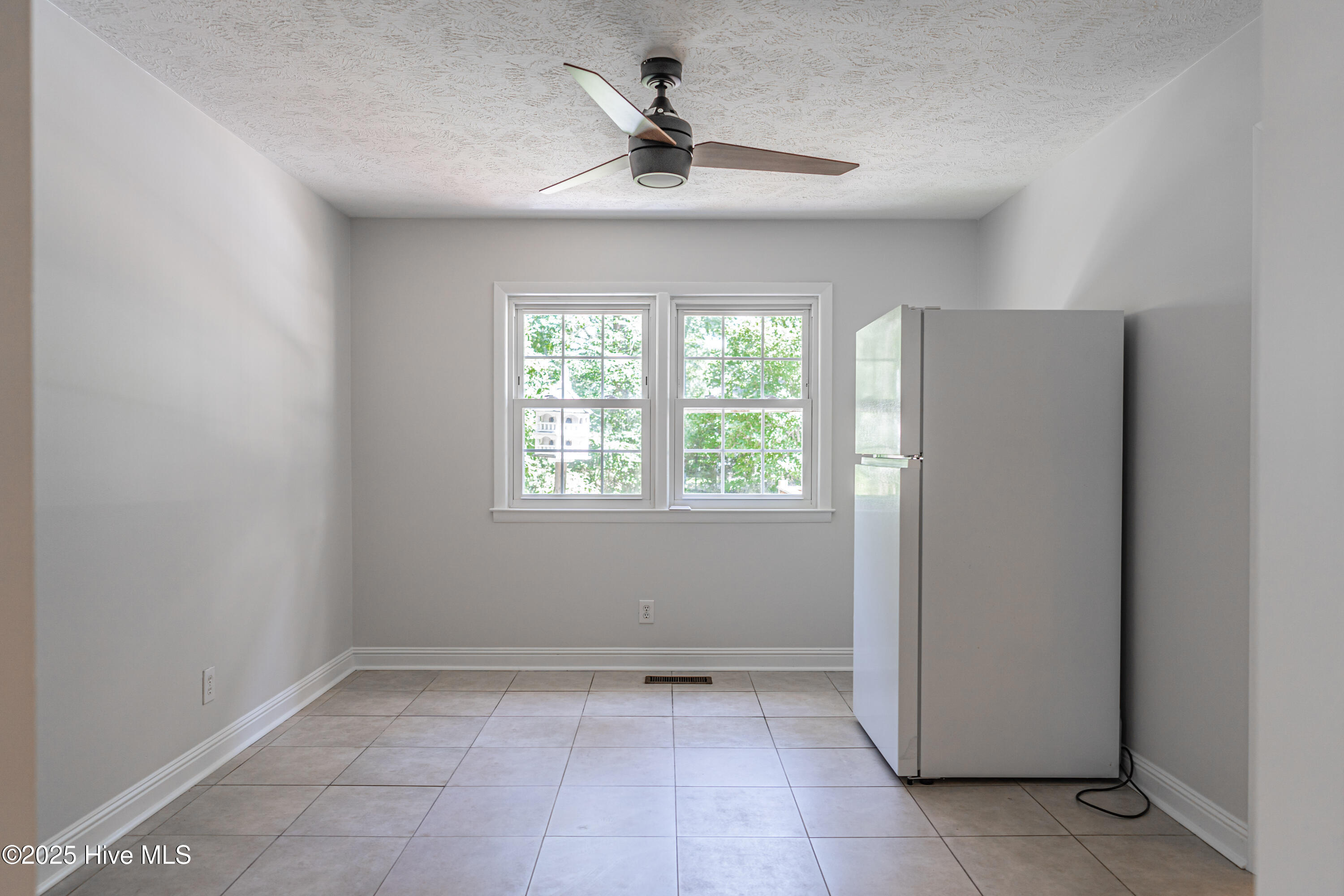 606 John McQueen Road Aberdeen, NC 28315 - Photo 9 of 38 Dining room