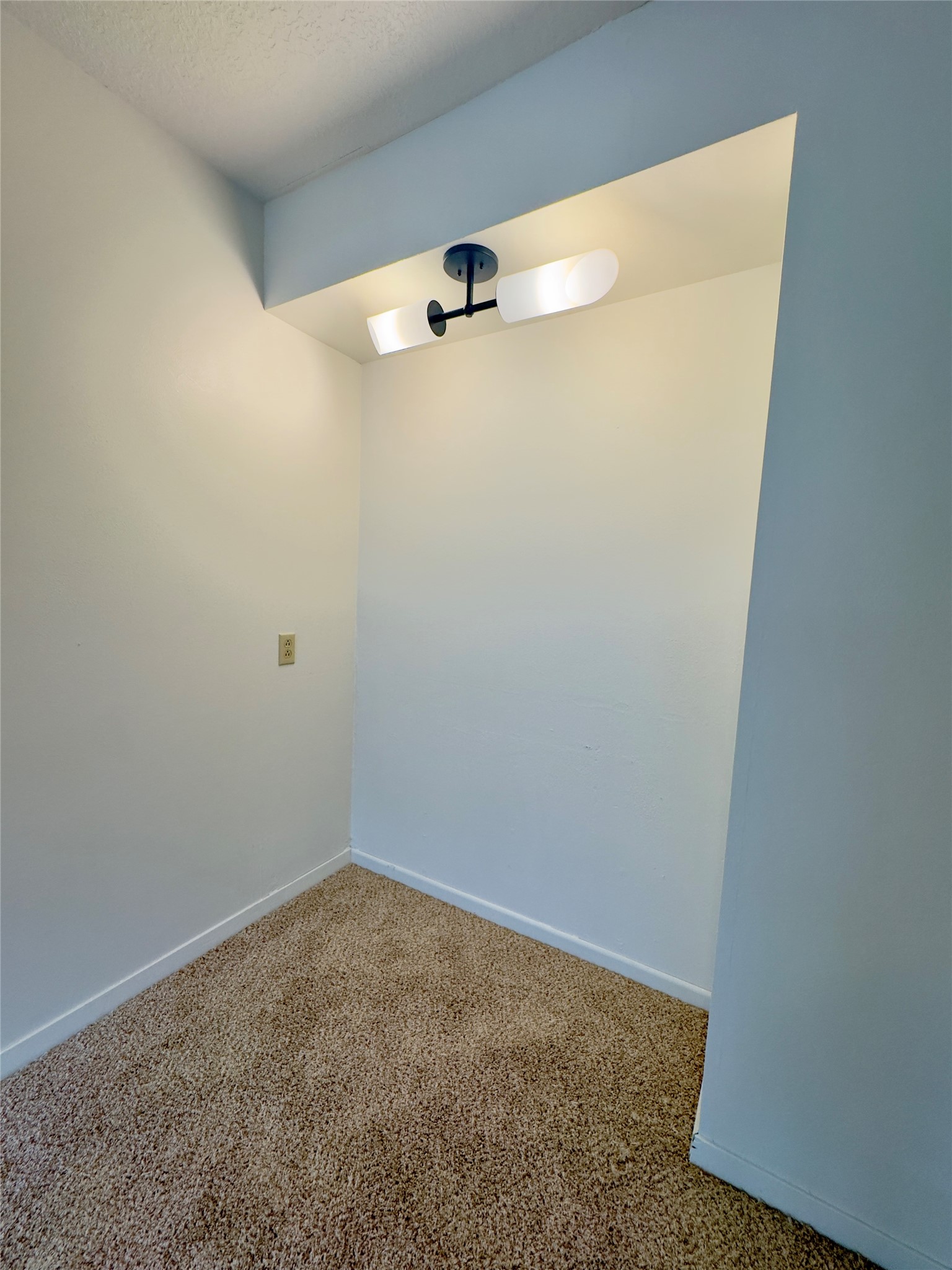 24231 Shellbrook Drive Houston, TX 77336 - Photo 19 of 42 a view of a fan in a bathroom