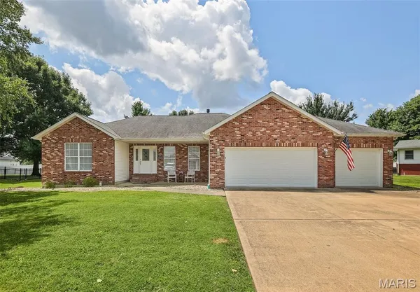 $360,000 | 107 Hillside Drive, New Baden, IL 62265