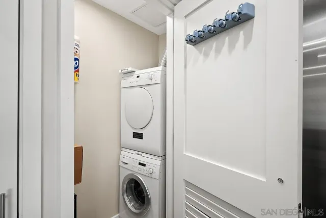 a picture of city view