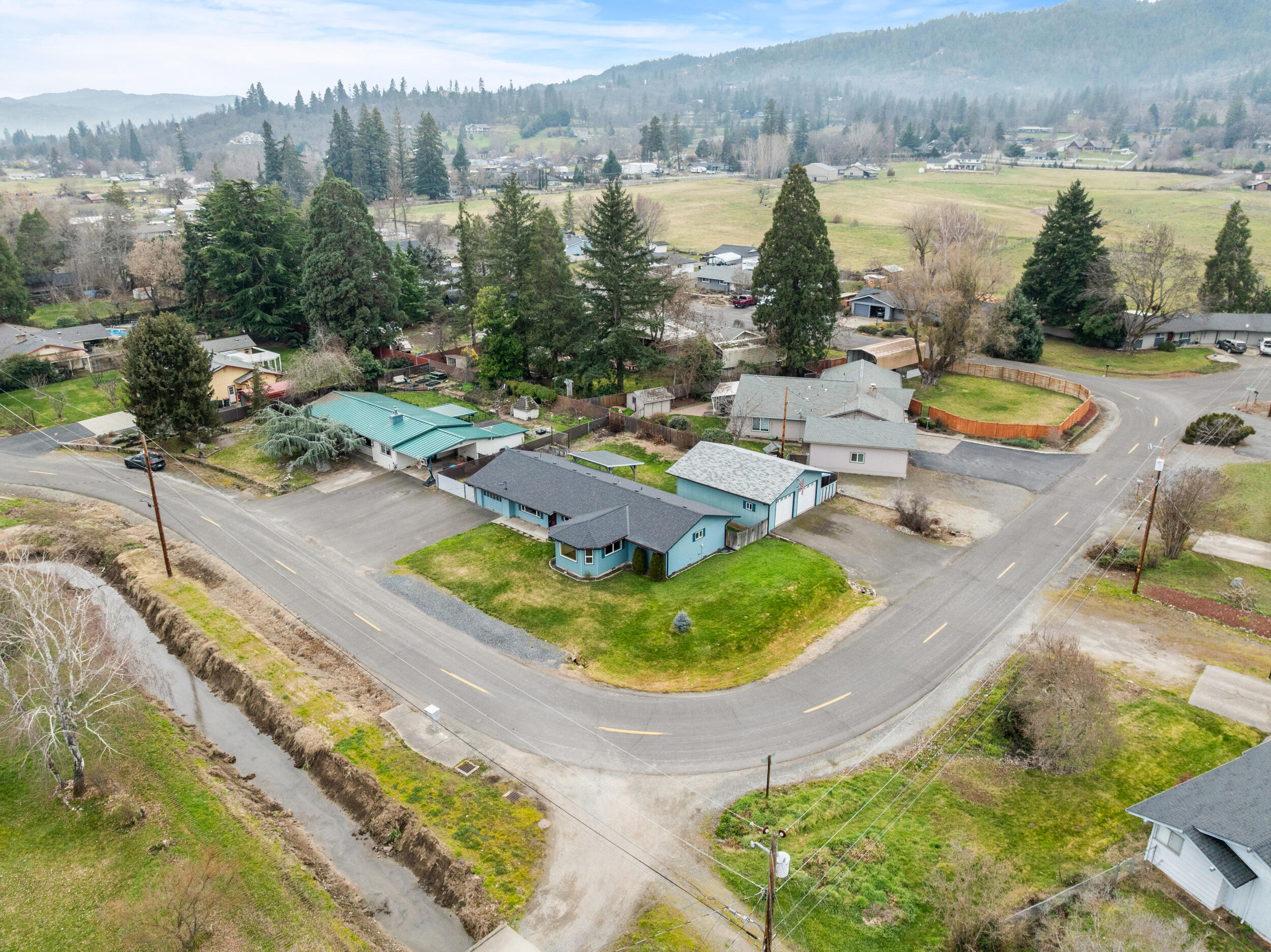 3371 Freeland Road Central Point, OR 97502 - Photo 38 of 38 3371-freeland-rd-dr-04