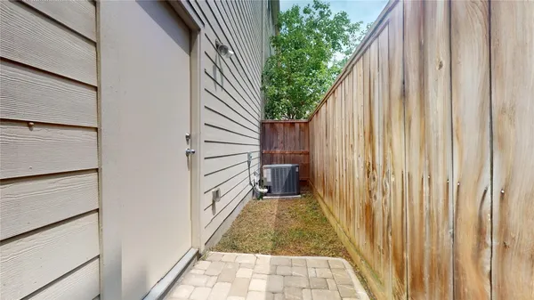 $2,150 | 8749 Bryam Street, Houston, TX 77061