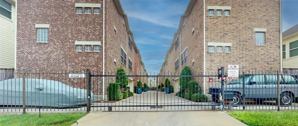 $2,150 | 8749 Bryam Street, Houston, TX 77061