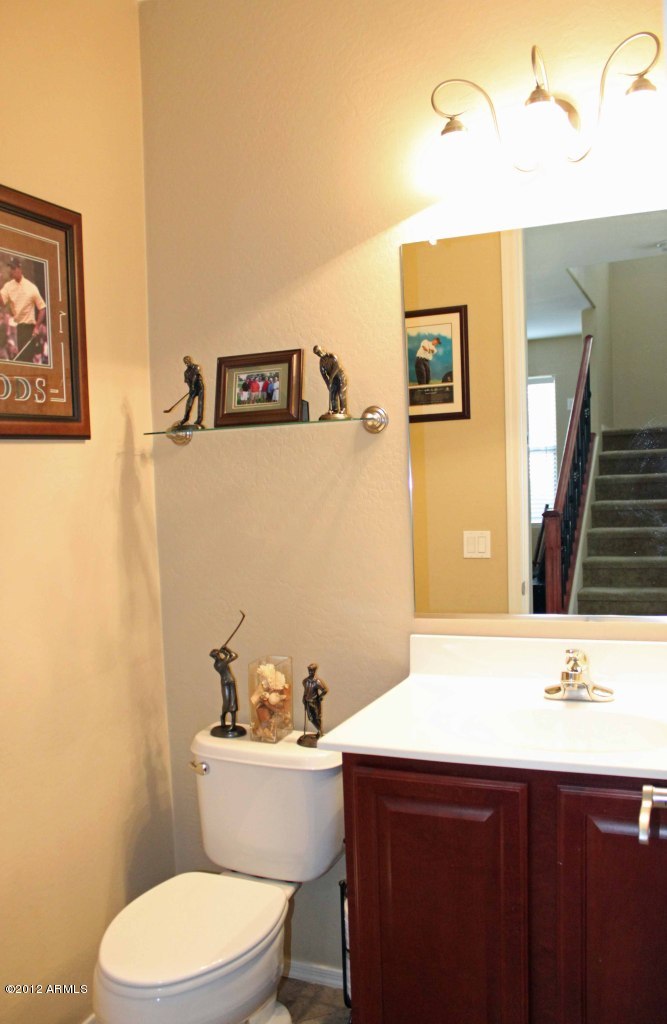 3562 East Harwell Road Gilbert, AZ 85234 - Photo 4 of 39 Half Bath