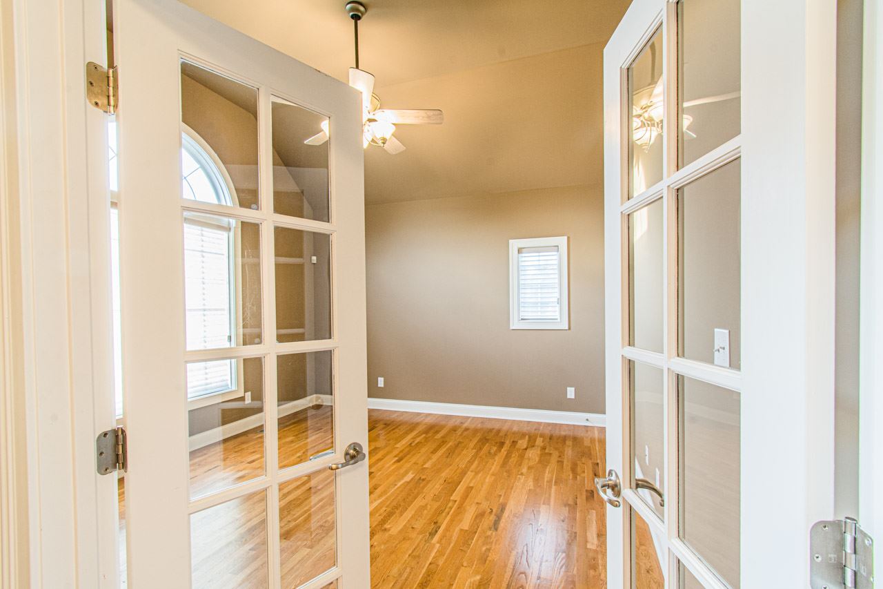 1350 Matlock Road Bowling Green, KY 42104 - Photo 17 of 35 Gallery Image 17