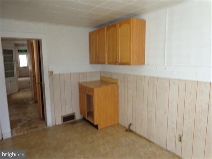 222 Moss Street Reading, PA 19601 - Photo 3 of 21 Gallery Image 3