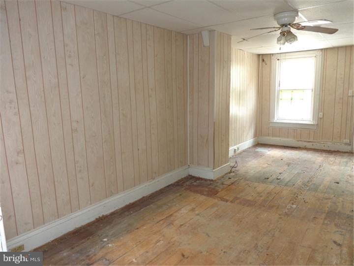 222 Moss Street Reading, PA 19601 - Photo 6 of 21 Gallery Image 6