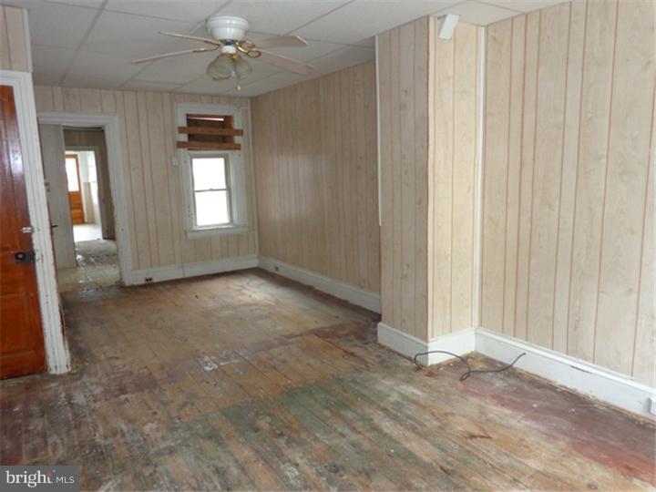 222 Moss Street Reading, PA 19601 - Photo 7 of 21 Gallery Image 7