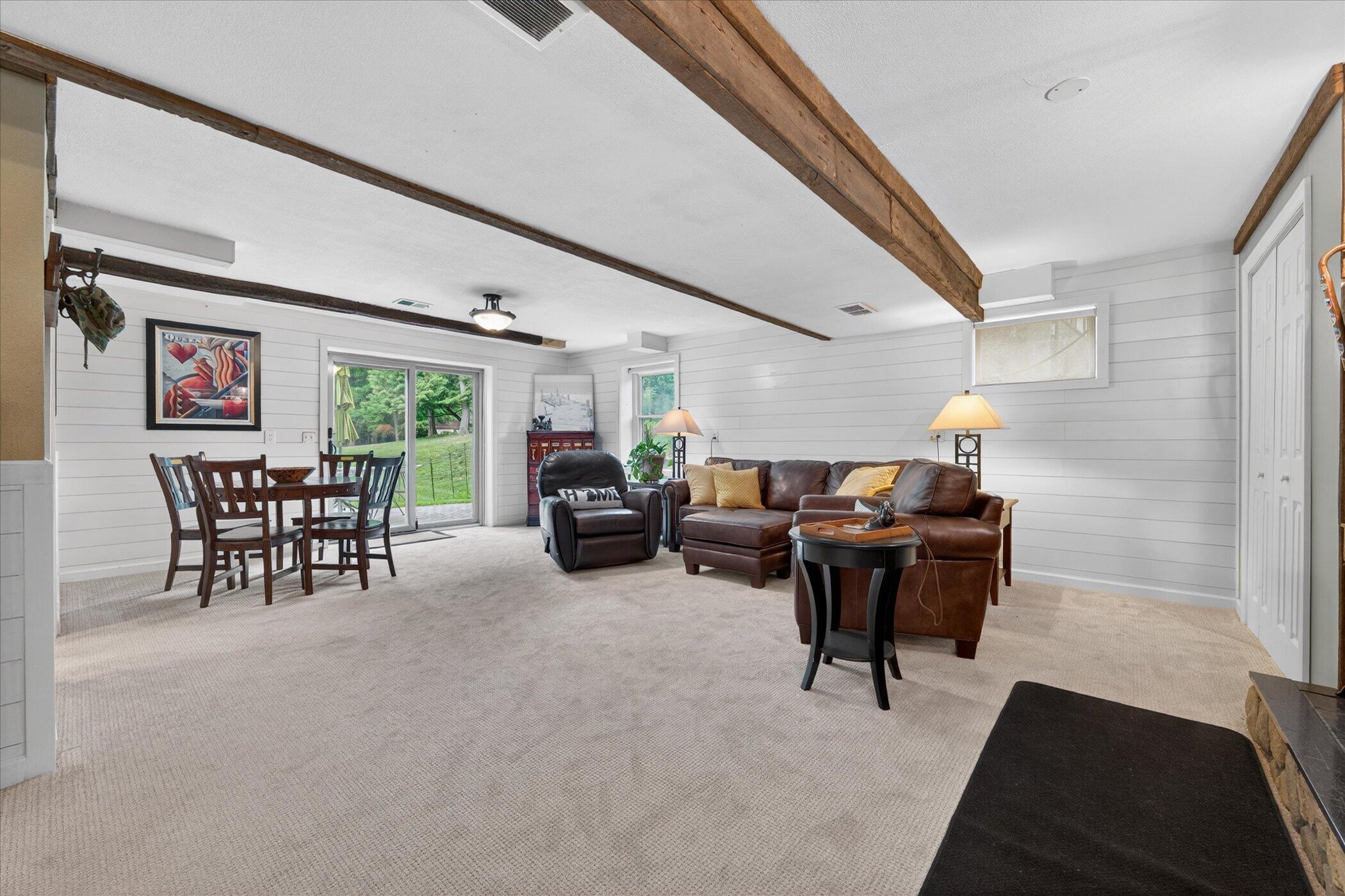 2801 North Tipsico Lake Road Hartland, MI 48353 - Photo 47 of 77 47-2801-N-Tipsico-Lake-Rd-WindowStill