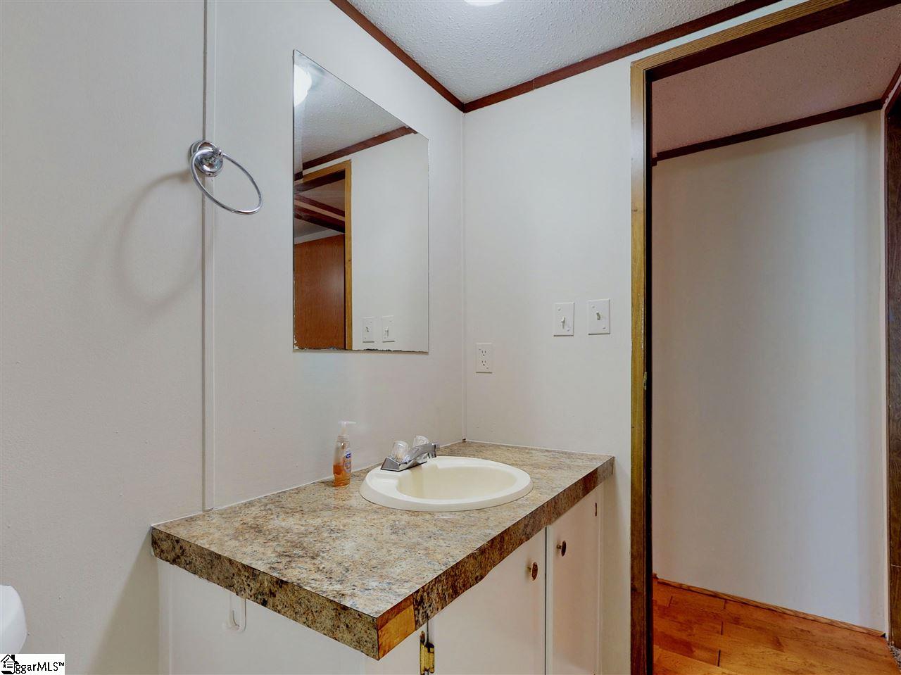1627 Anderson Ridge Road Simpsonville, SC 29681 - Photo 15 of 25 Gallery Image 15