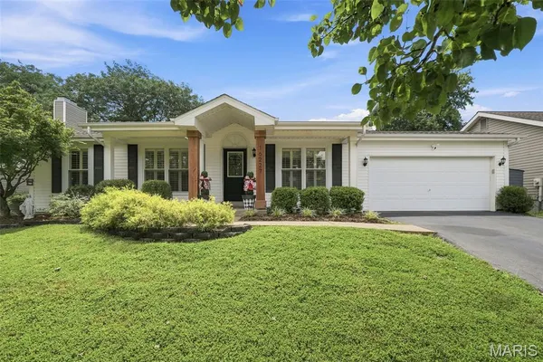 $350,000 | 16227 Castlerea Boulevard, Ballwin, MO 63021