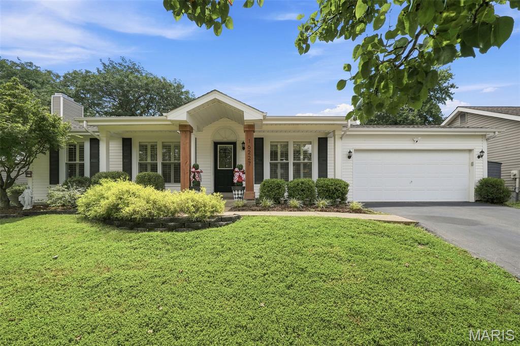 16227 Castlerea Boulevard Ballwin, MO 63021 - Photo 1 of 21