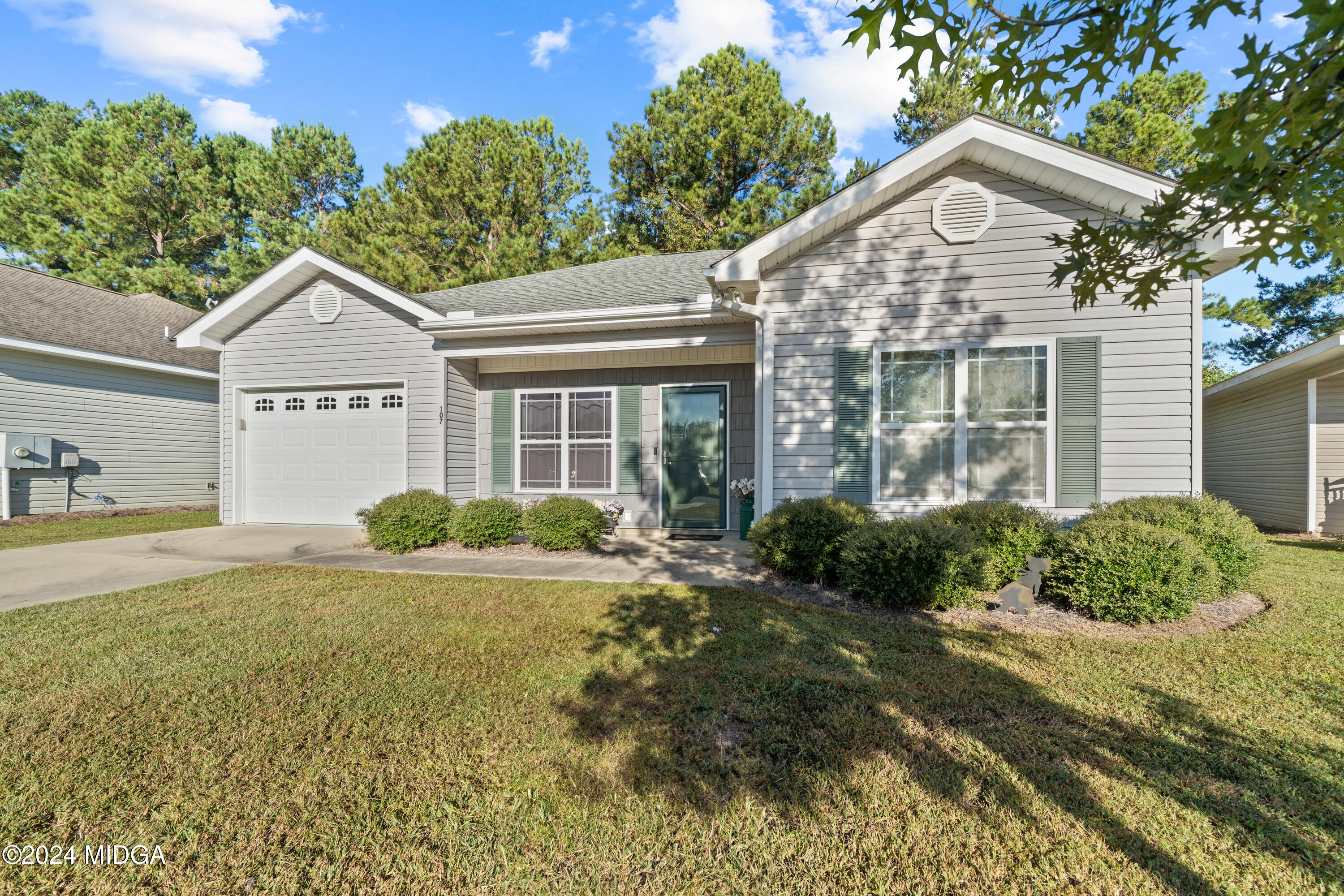 107 Cottage Loop Dublin, GA 31021 - Photo 2 of 22 107 Cottage Loop-04874-2