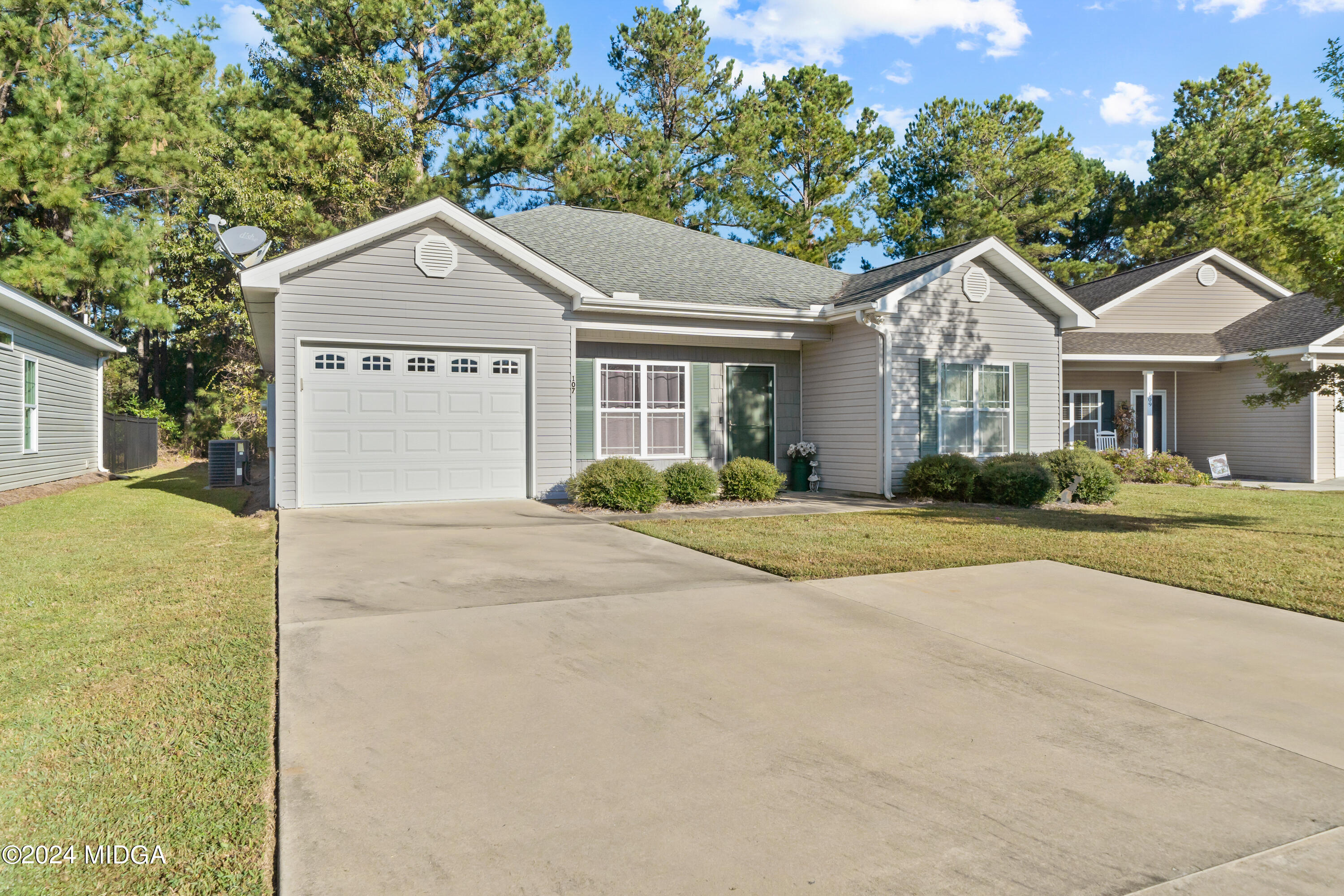 107 Cottage Loop Dublin, GA 31021 - Photo 3 of 22 107 Cottage Loop-04866-2