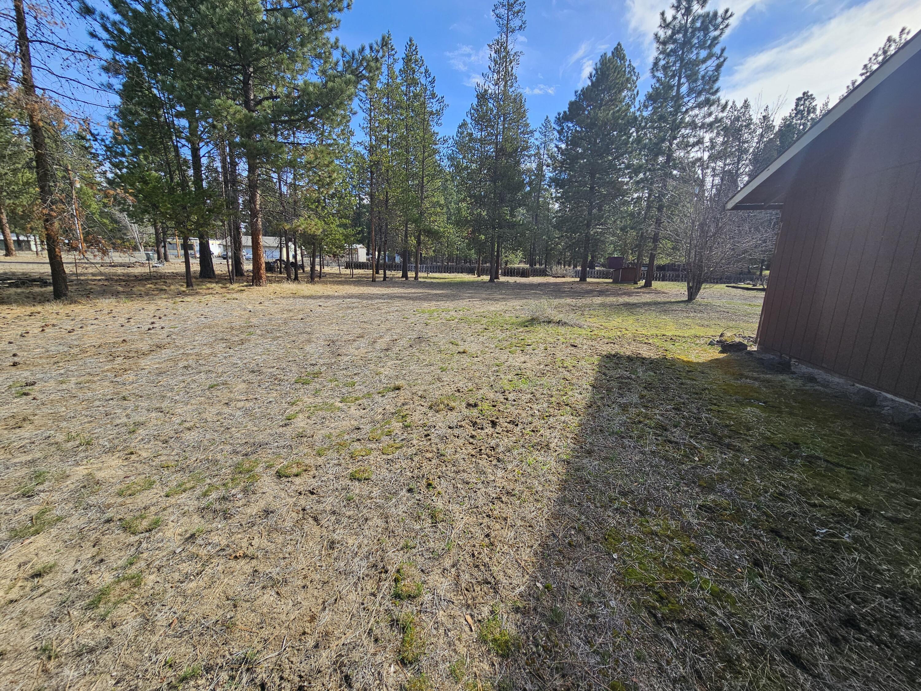 51473 Hemlock Road La Pine, OR 97739 - Photo 5 of 16 20260323_111821