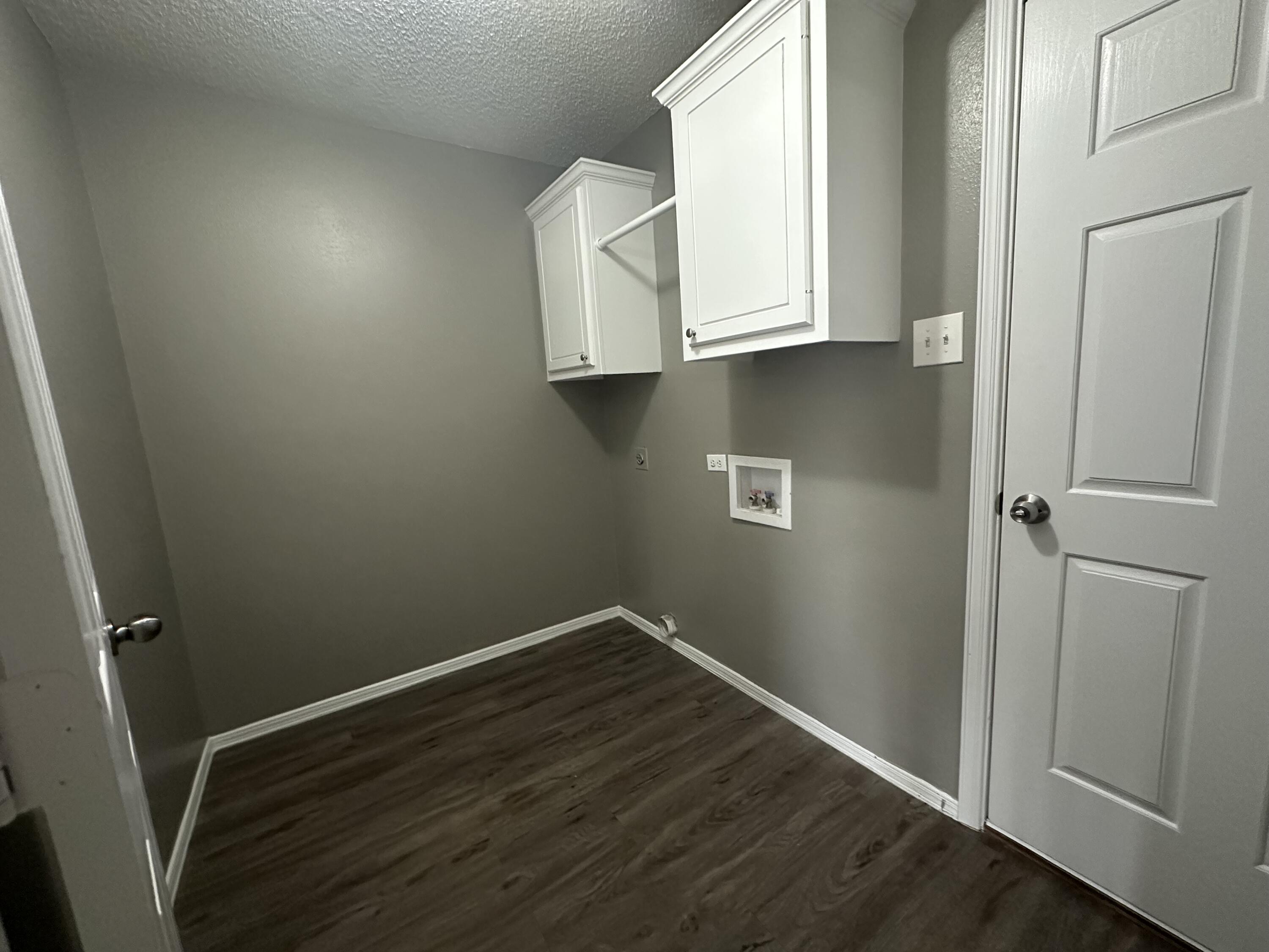 6211 17th Street Lubbock, TX 79416 - Photo 12 of 14 laundry