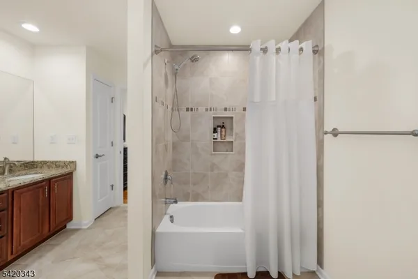 $699,000 | 47 Harvey Court, Clark, NJ 07066