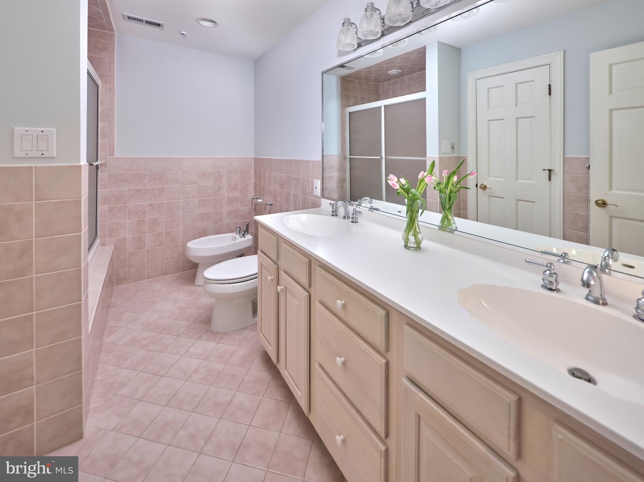 2 Windbrook Drive Springfield, PA 19064 - Photo 35 of 59 Jack and Jill Bath