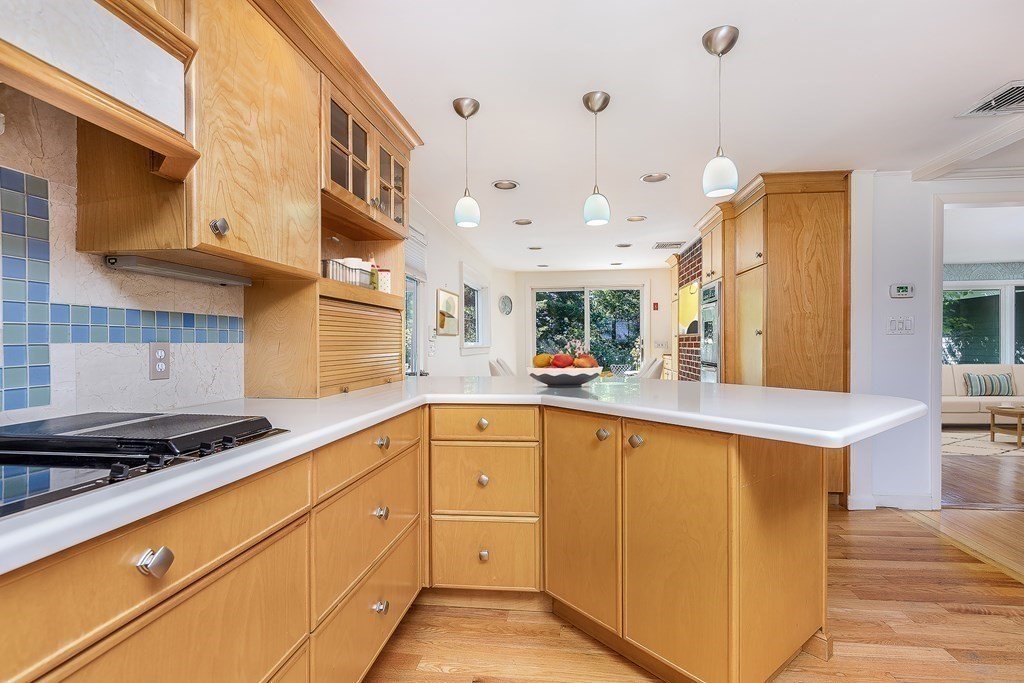 43 Winshaw Road Swampscott, MA 01907 - Photo 21 of 39 Gallery Image 21