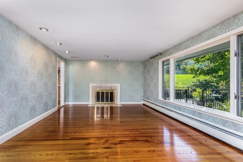43 Winshaw Road Swampscott, MA 01907 - Photo 9 of 39 Gallery Image 9
