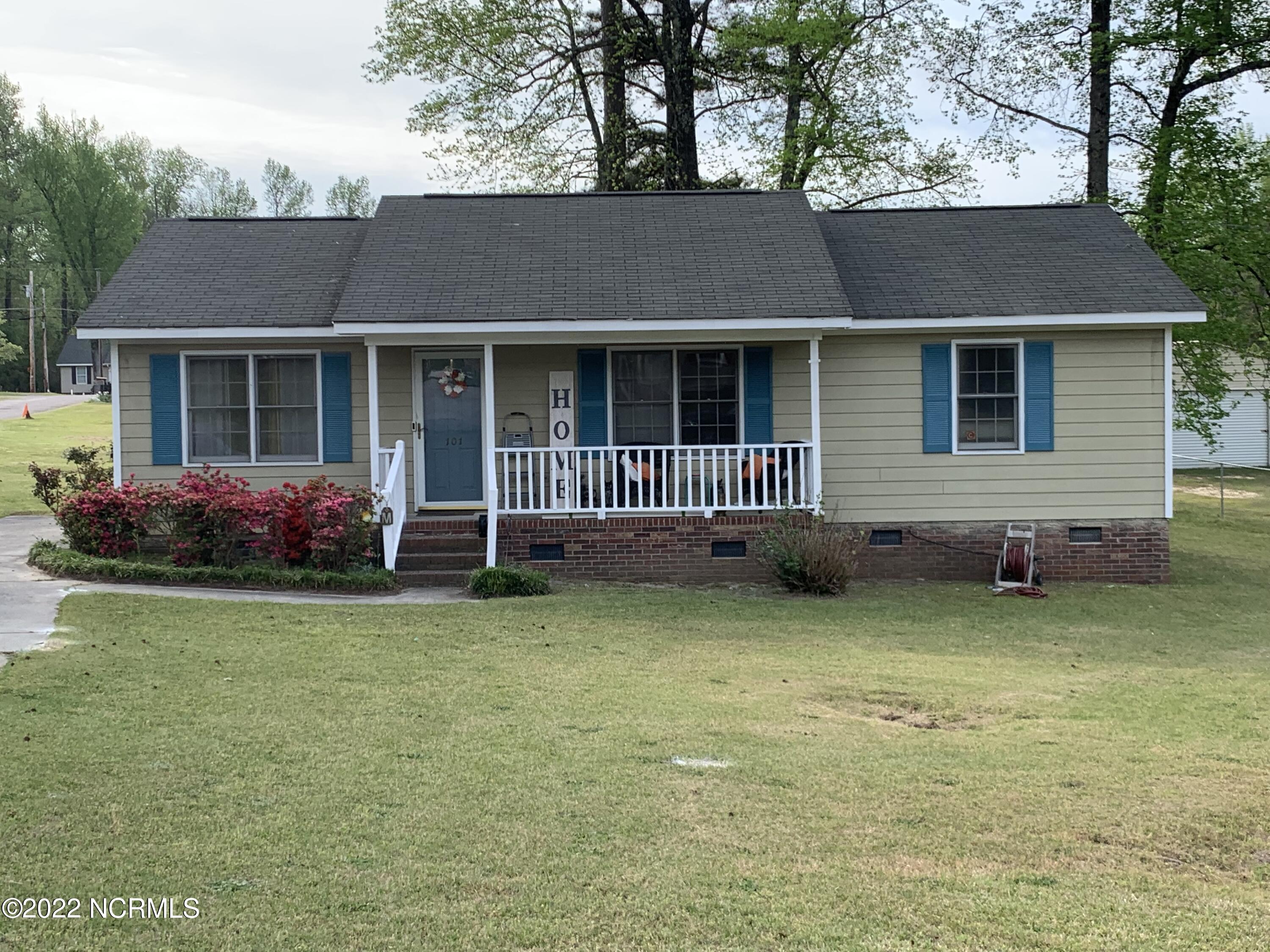101 Amber Way Rockingham, NC 28379 - Photo 1 of 20 front