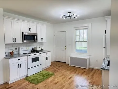 $2,300 | 27 Woodside Circle, Unit 37, Middletown, CT 06457