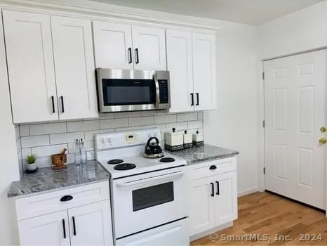 $2,300 | 27 Woodside Circle, Unit 37, Middletown, CT 06457
