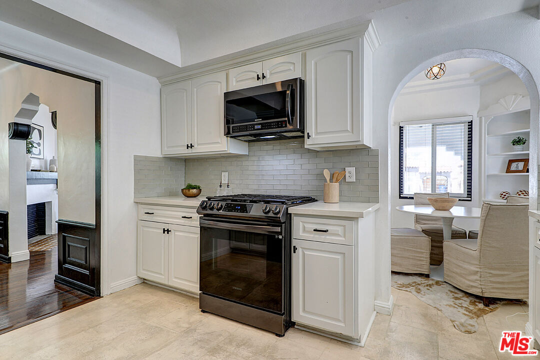 1260 West 81st Street Los Angeles, CA 90044 - Photo 13 of 33