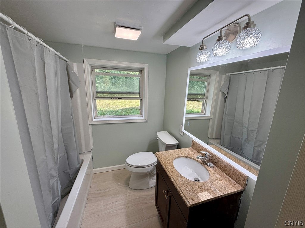 4999 Windgate Road Liverpool, NY 13088 - Photo 8 of 23 Gallery Image 8