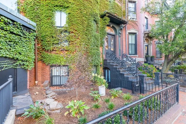 $1,895,000 | 491 Massachusetts Avenue, Unit 1, Boston, MA 02118