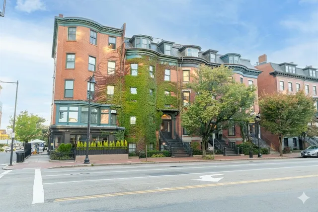 $1,895,000 | 491 Massachusetts Avenue, Unit 1, Boston, MA 02118