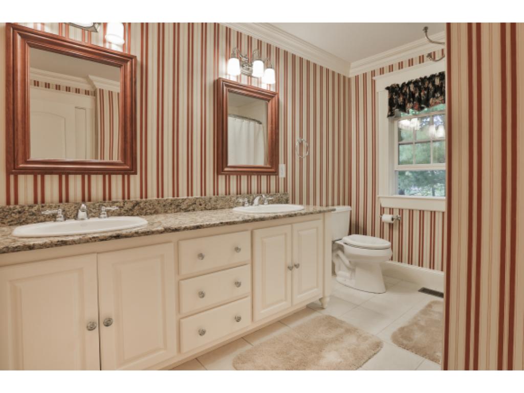 94 King Road Bedford, NH 03110 - Photo 22 of 26
