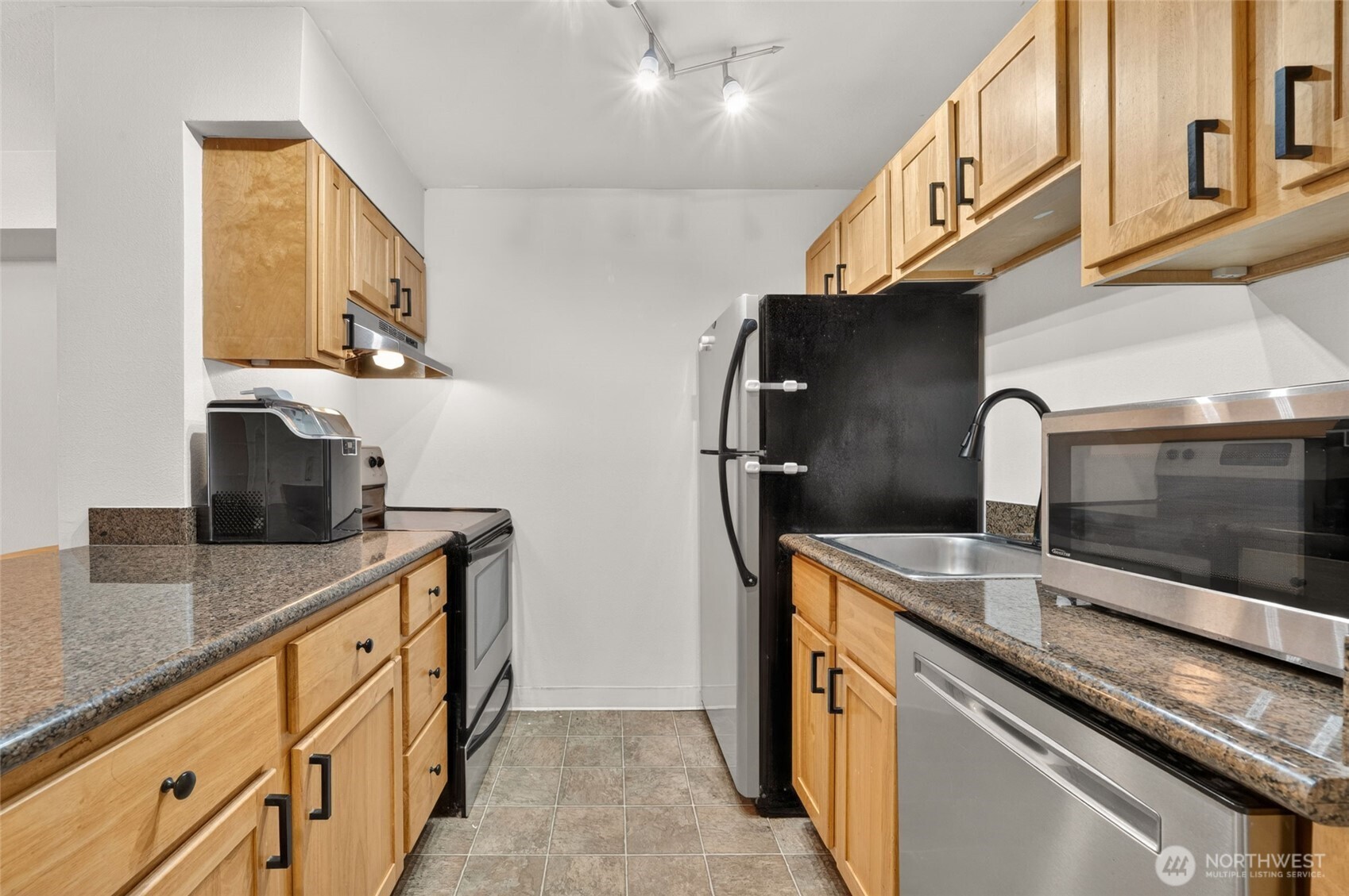 16409 Currie Road Southeast, Unit 309 Monroe, WA 98272 - Photo 7 of 21 Gallery Image 7