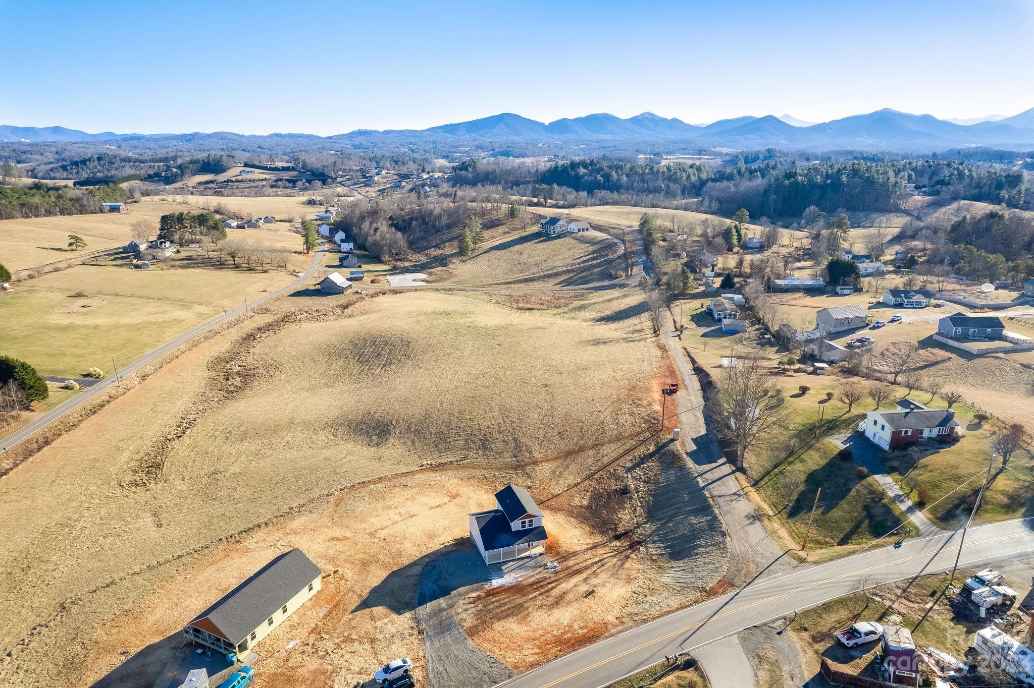 660 Alexander Road Alexander, NC 28701 - Photo 7 of 31 Gallery Image 7