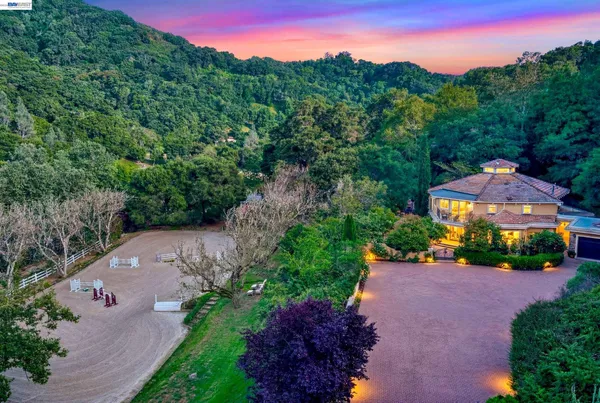 $3,125,000 | 35655 Palomares Road, Castro Valley, CA 94552