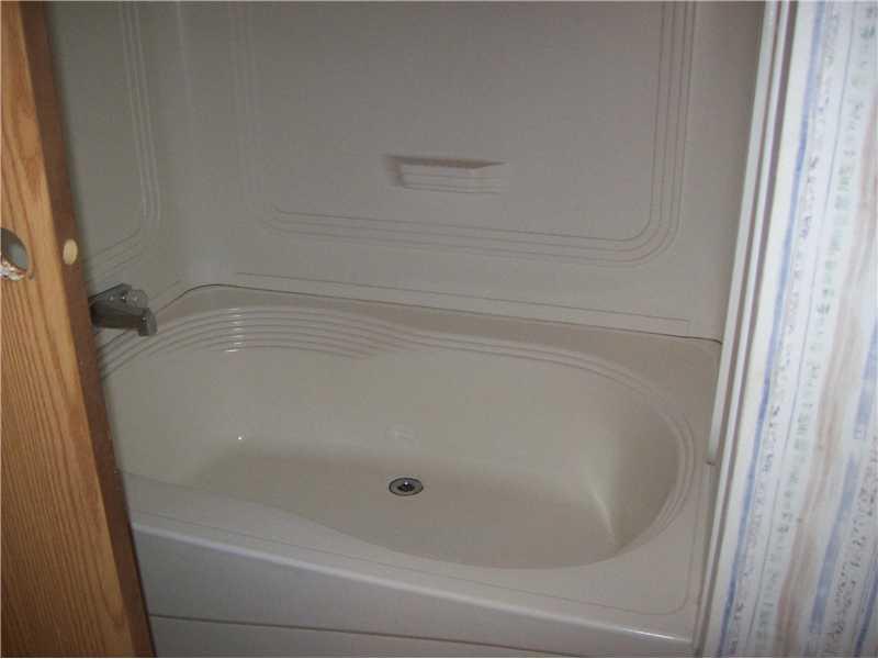202 Main Perryopolis, PA 15473 - Photo 7 of 14 Master Bath/Spa.