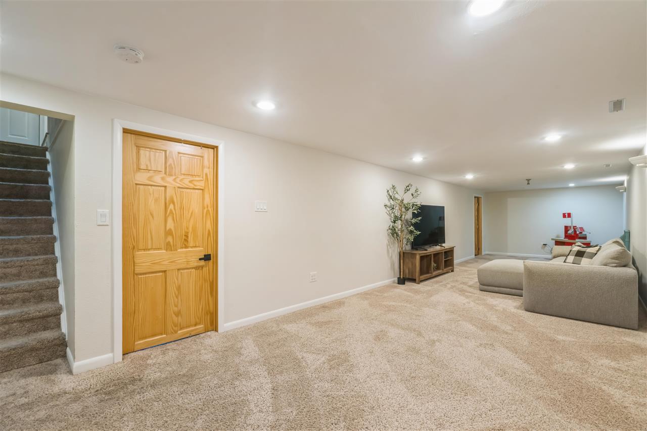 116 Edgewood Road Northwest Cedar Rapids, IA 52405 - Photo 18 of 24 Gallery Image 18