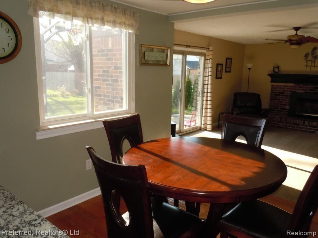 8334 Mannington Road Canton, MI 48187 - Photo 14 of 26 BREAKFAST NOOK