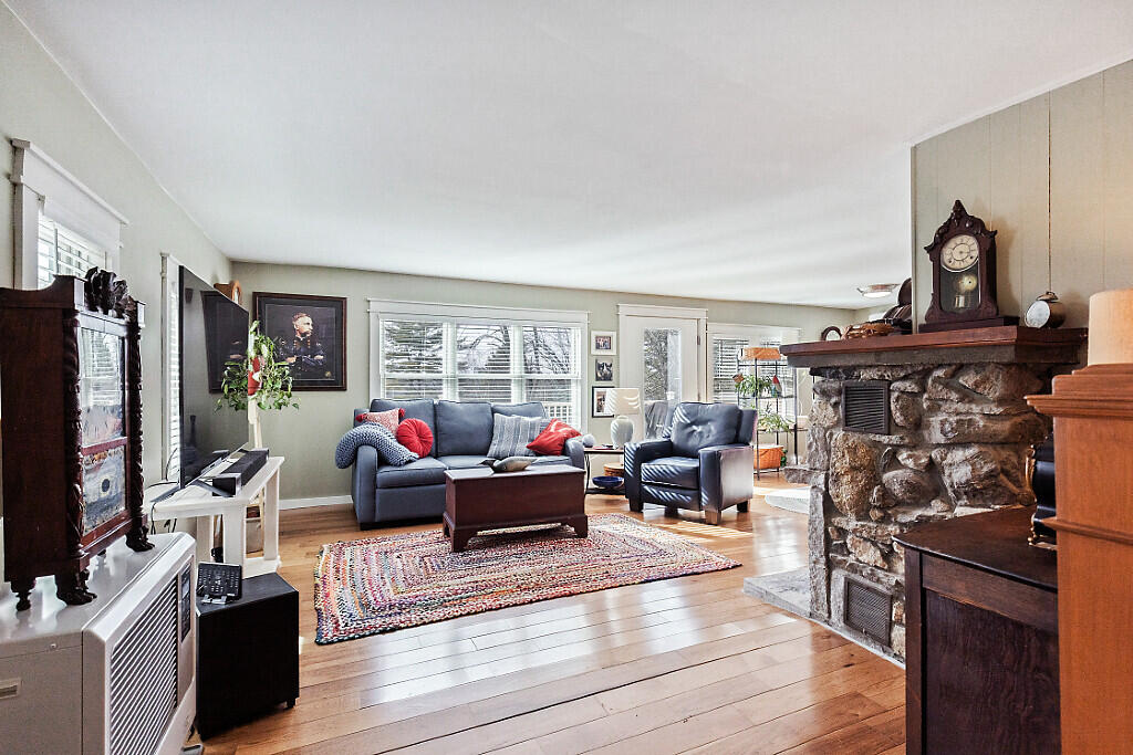 227 Warren Road Pittston, ME 04345 - Photo 17 of 61 16_BP5A9108_DxO_mls