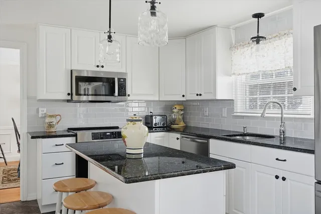 $599,900 | 8 Westmont Road, Shrewsbury, MA 01545