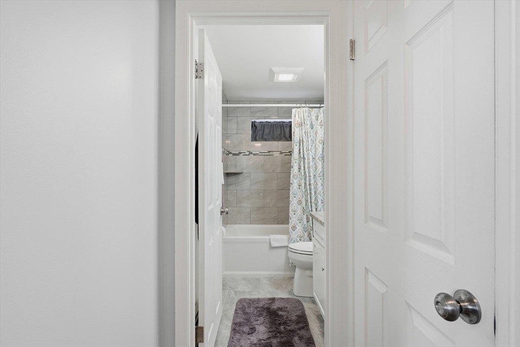 8 Westmont Road Shrewsbury, MA 01545 - Photo 26 of 42