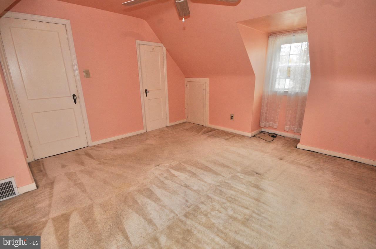 393 Manor Avenue Carneys Point, NJ 08069 - Photo 23 of 43 Main Bedroom