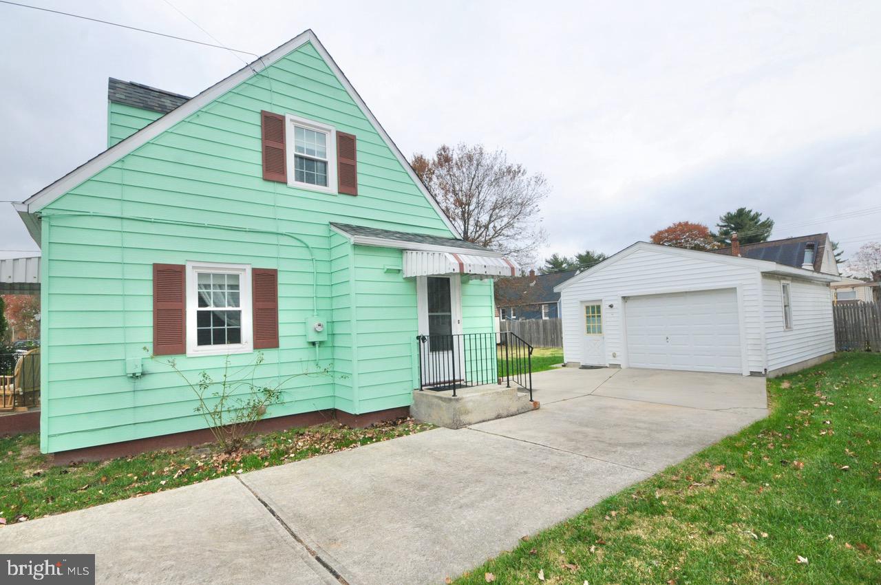 393 Manor Avenue Carneys Point, NJ 08069 - Photo 36 of 43 Side Entry